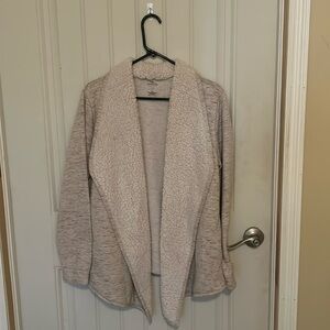 Wrap Jacket
No zipper